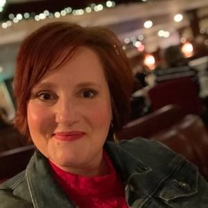 Meet your Posher, Damaris